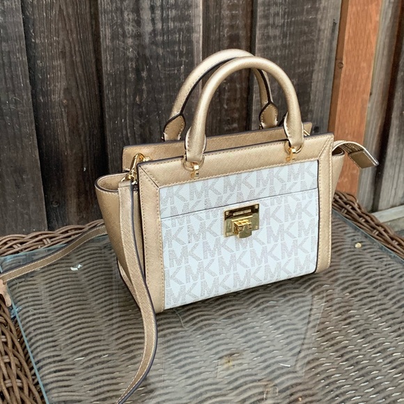 NWT Michael Kors Tina Small signature satchel - Picture 4 of 6